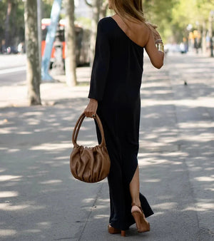 Vestido Anna de um ombro elegantemente esvoaçante