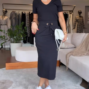 Conjunto Casual de Camiseta e Saia Midi com Abertura – Estilo Urbano e Confortável